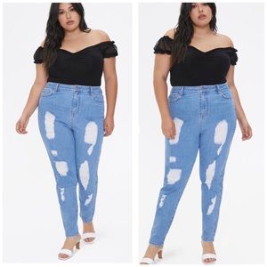 Forever 21 Plus distressed jeans. 18 NWT